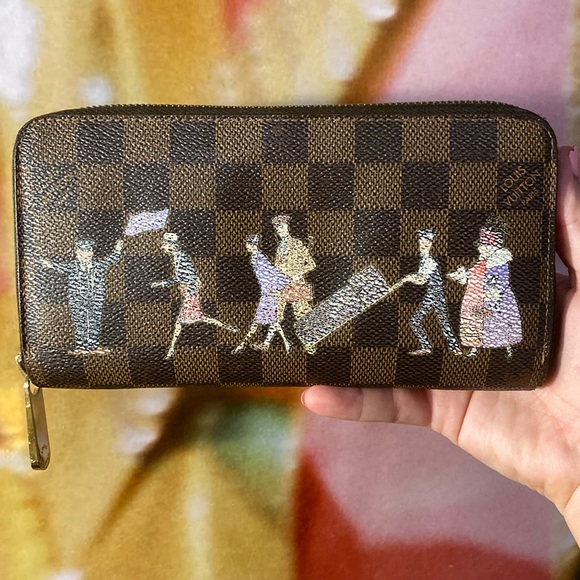 LV Limited Edition Christmas Long Zippy - Picture 1 of 1